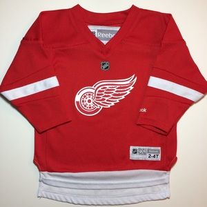 Official Detroit Red Wings Replica Jersey!